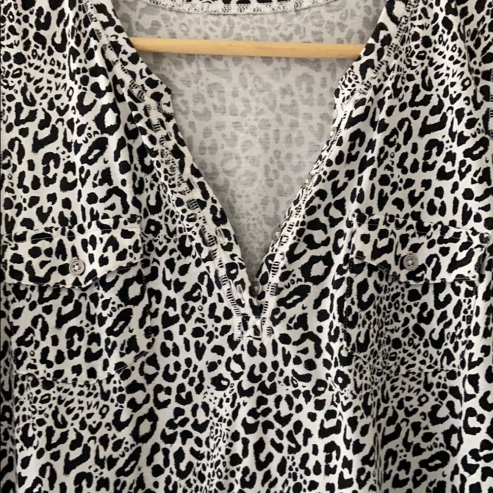 Top - Picture 2 of 2